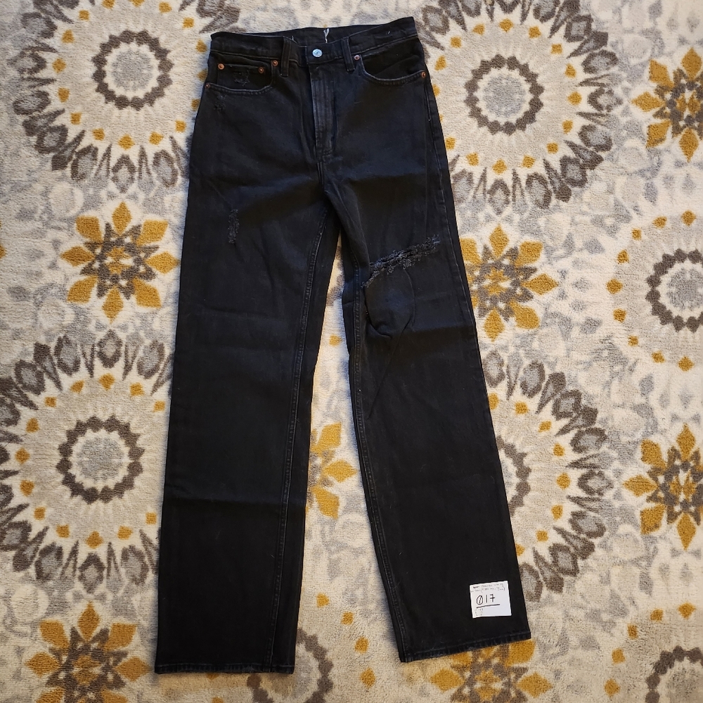 Abercrombie wide leg dad jean with black slash at left thigh 28L